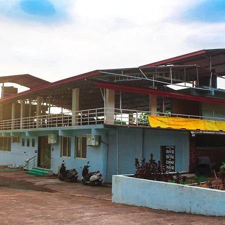 Sp Resort Panvel Chauk Eksteriør bilde