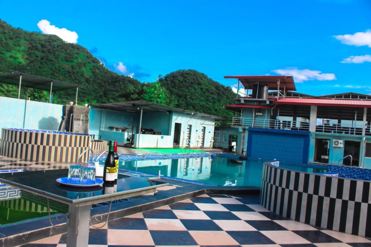 Sp Resort Panvel Chauk Eksteriør bilde