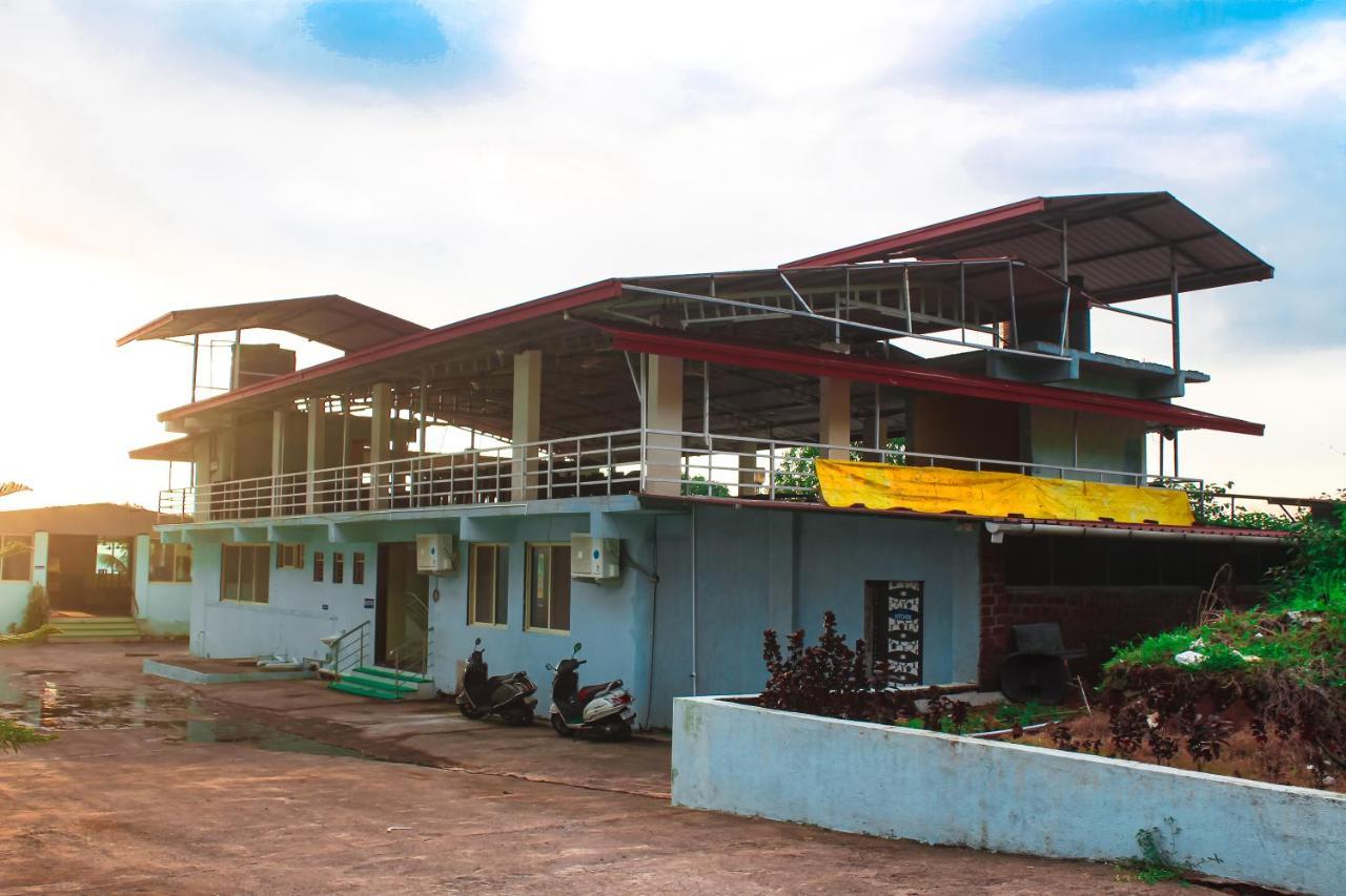Sp Resort Panvel Chauk Eksteriør bilde