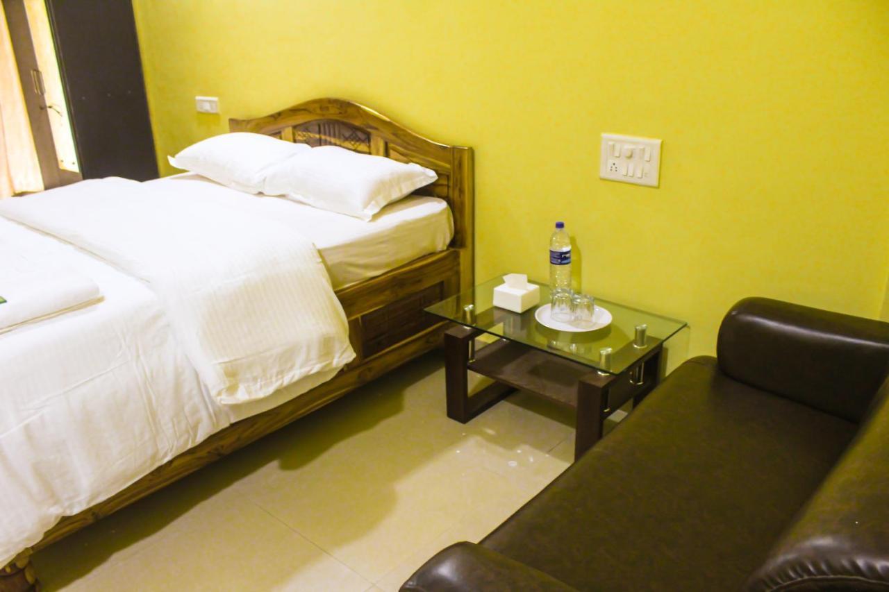 Sp Resort Panvel Chauk Eksteriør bilde