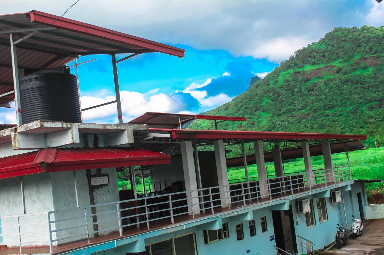 Sp Resort Panvel Chauk Eksteriør bilde