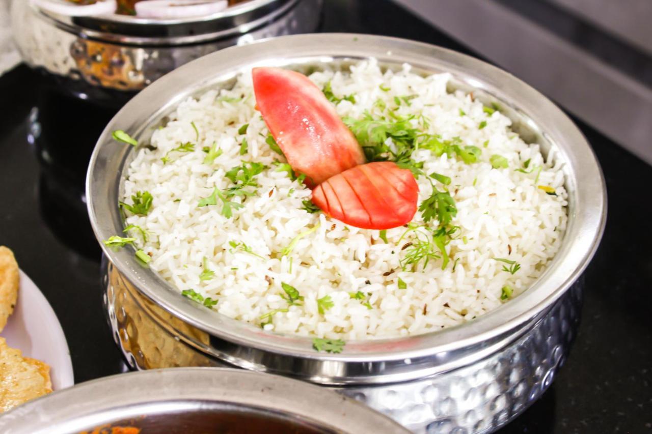 Sp Resort Panvel Chauk Eksteriør bilde