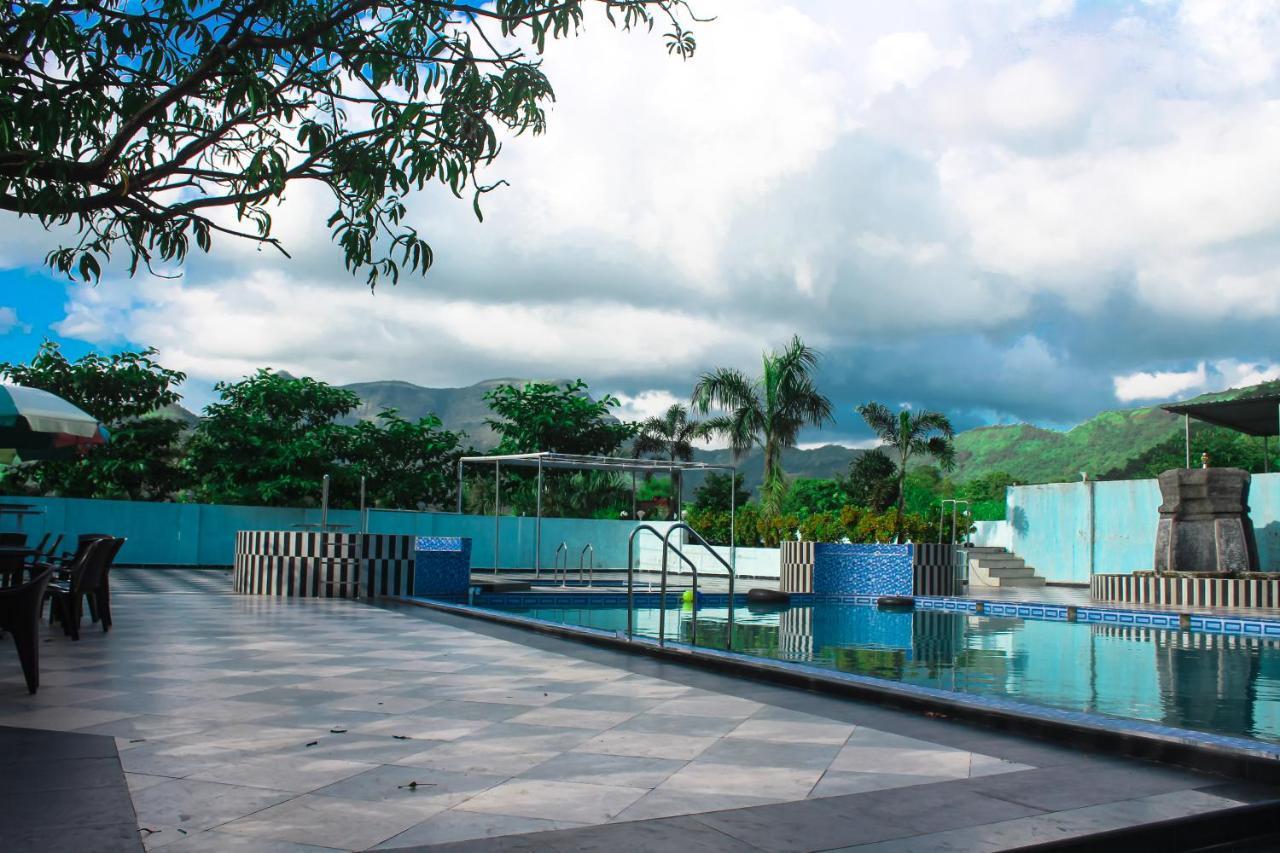 Sp Resort Panvel Chauk Eksteriør bilde